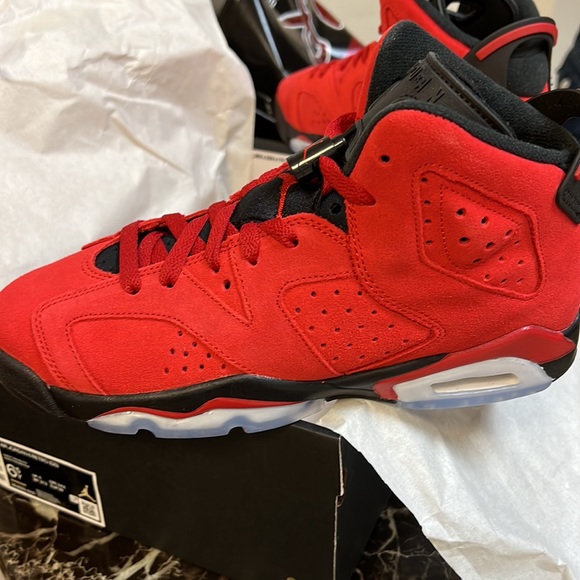 Jordan six Touro worn once 6 1/2 youth - Picture 3 of 10